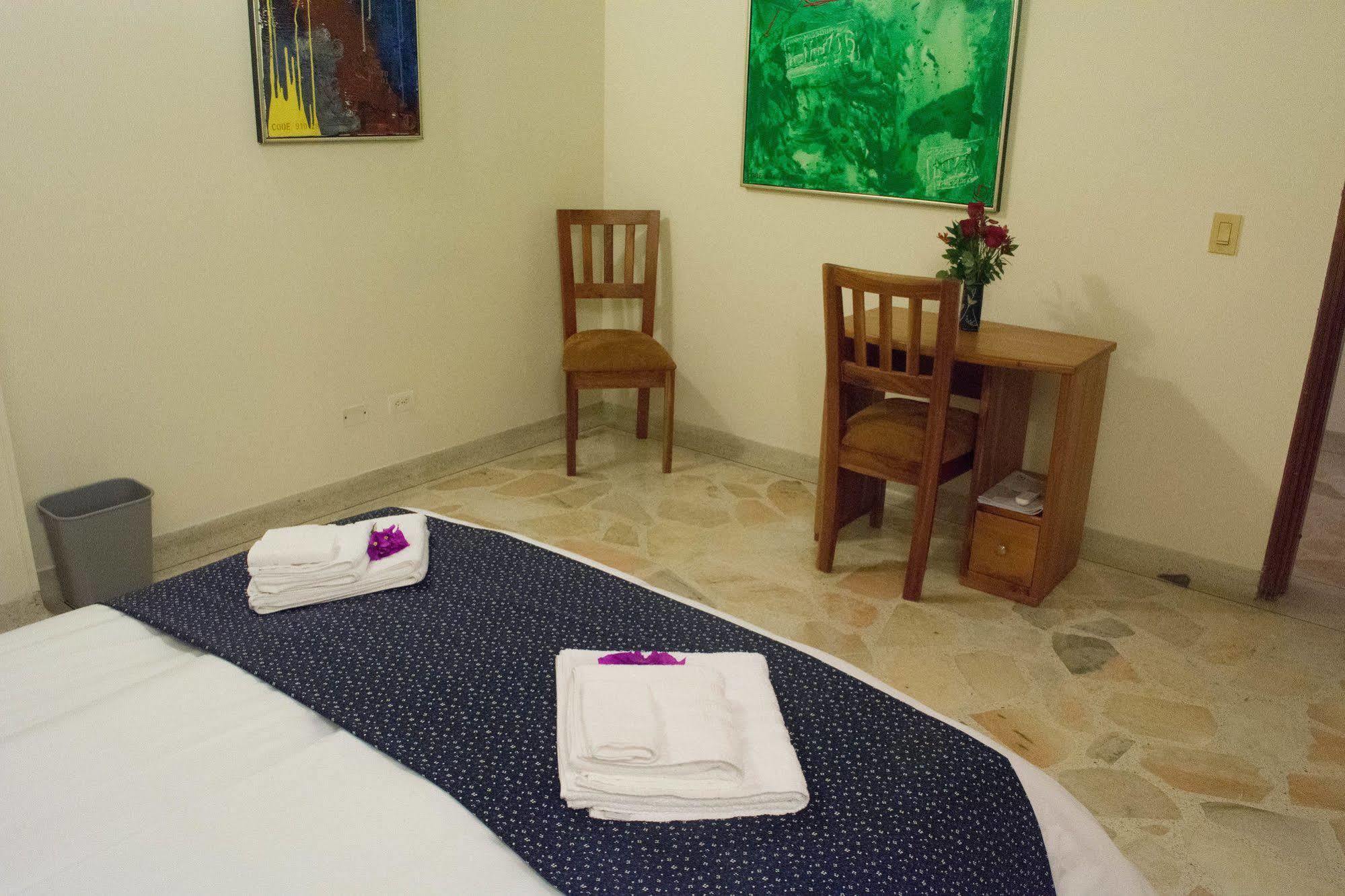 El Lugar Boutique Hotel Серритос Экстерьер фото